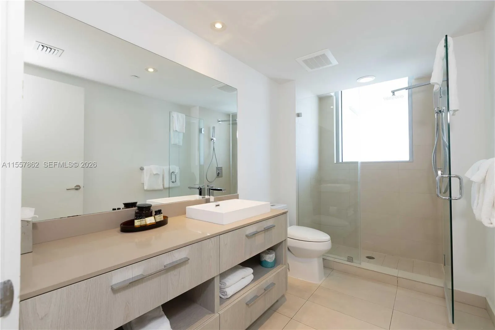 4111 S Ocean Dr 2111, Hollywood, Florida 33019, Hollywood, Florida 33019, 2 Bedrooms Bedrooms, ,2 BathroomsBathrooms,Residential,For Sale,4111 S Ocean Dr 2111, Hollywood, Florida 33019,A11557862