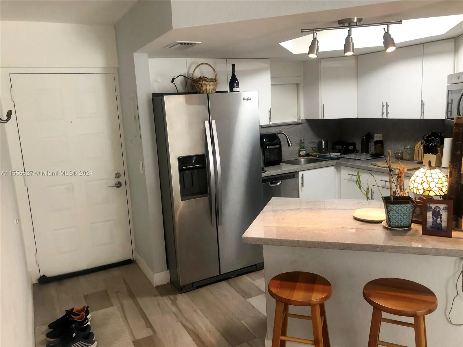 8255 Lake Dr 204, Doral, Florida 33166, Doral, Florida 33166, 1 Bedroom Bedrooms, ,1 BathroomBathrooms,Residential,For Sale,8255 Lake Dr 204, Doral, Florida 33166,A11556527