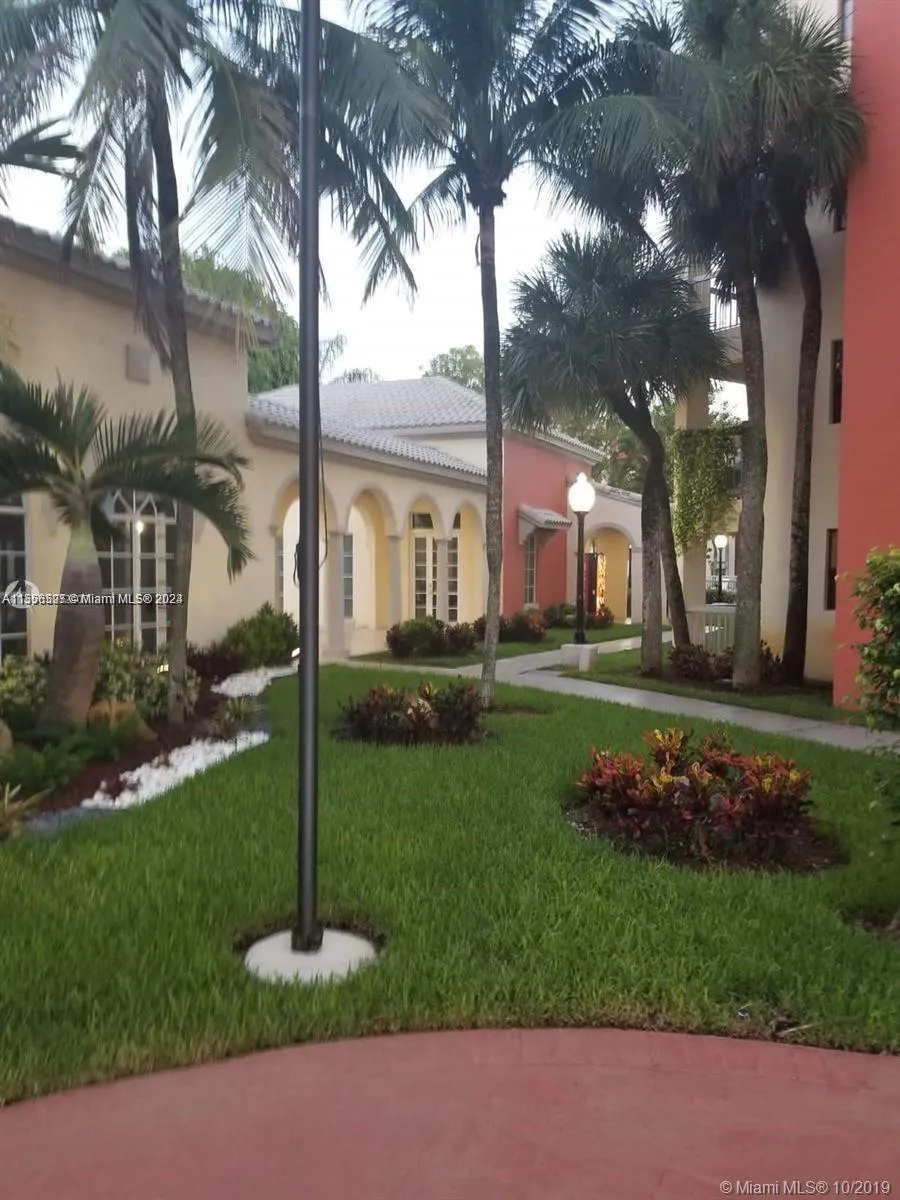 8255 Lake Dr 204, Doral, Florida 33166, Doral, Florida 33166, 1 Bedroom Bedrooms, ,1 BathroomBathrooms,Residential,For Sale,8255 Lake Dr 204, Doral, Florida 33166,A11556527