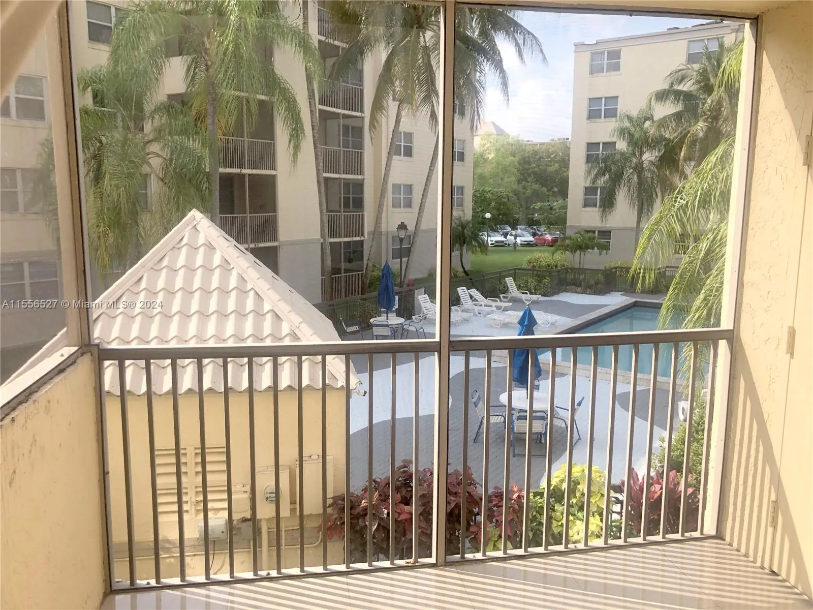 8255 Lake Dr 204, Doral, Florida 33166, Doral, Florida 33166, 1 Bedroom Bedrooms, ,1 BathroomBathrooms,Residential,For Sale,8255 Lake Dr 204, Doral, Florida 33166,A11556527