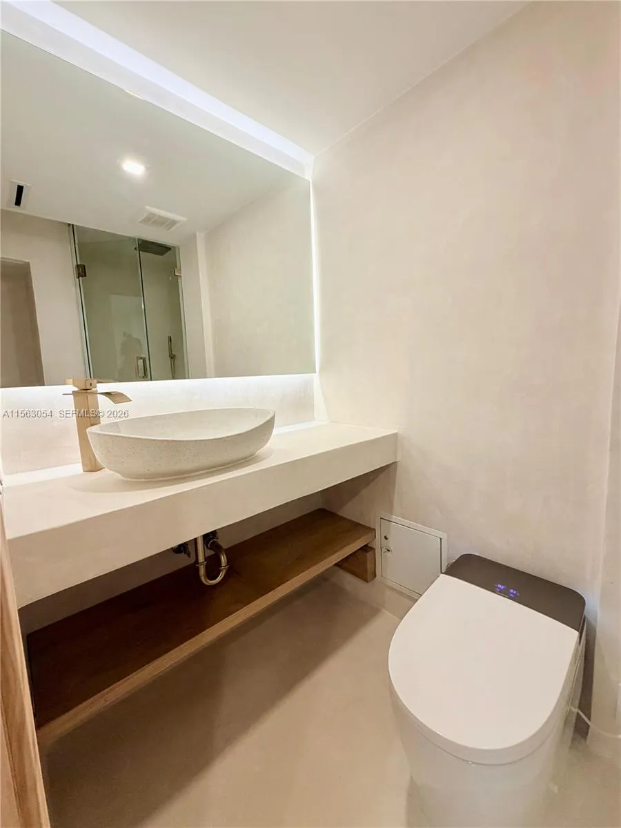 100 Lincoln Rd 1241, Miami Beach, Florida 33139, Miami Beach, Florida 33139, 2 Bedrooms Bedrooms, ,2 BathroomsBathrooms,Residential Lease,For Rent,100 Lincoln Rd 1241, Miami Beach, Florida 33139,A11563054