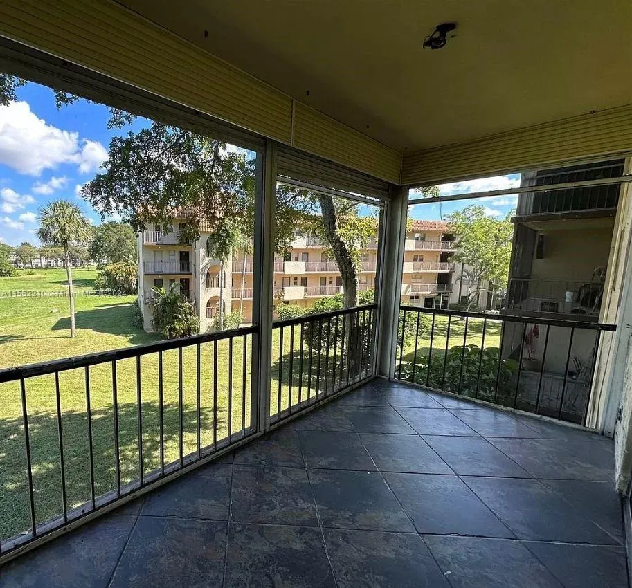 6201 N Falls Cir Dr 304, Lauderhill, Florida 33319, Lauderhill, Florida 33319, 2 Bedrooms Bedrooms, ,2 BathroomsBathrooms,Residential,For Sale,6201 N Falls Cir Dr 304, Lauderhill, Florida 33319,A11563310