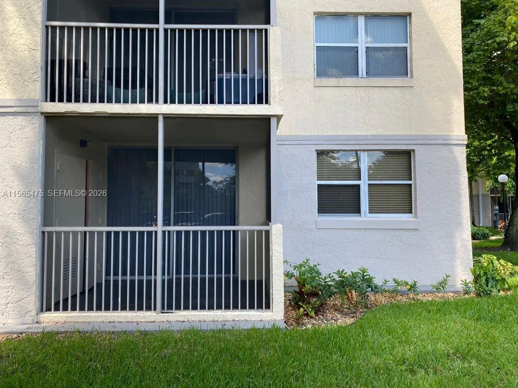 8363 Lake Dr 101, Doral, Florida 33166, Doral, Florida 33166, 1 Bedroom Bedrooms, ,1 BathroomBathrooms,Residential,For Sale,8363 Lake Dr 101, Doral, Florida 33166,A11565475