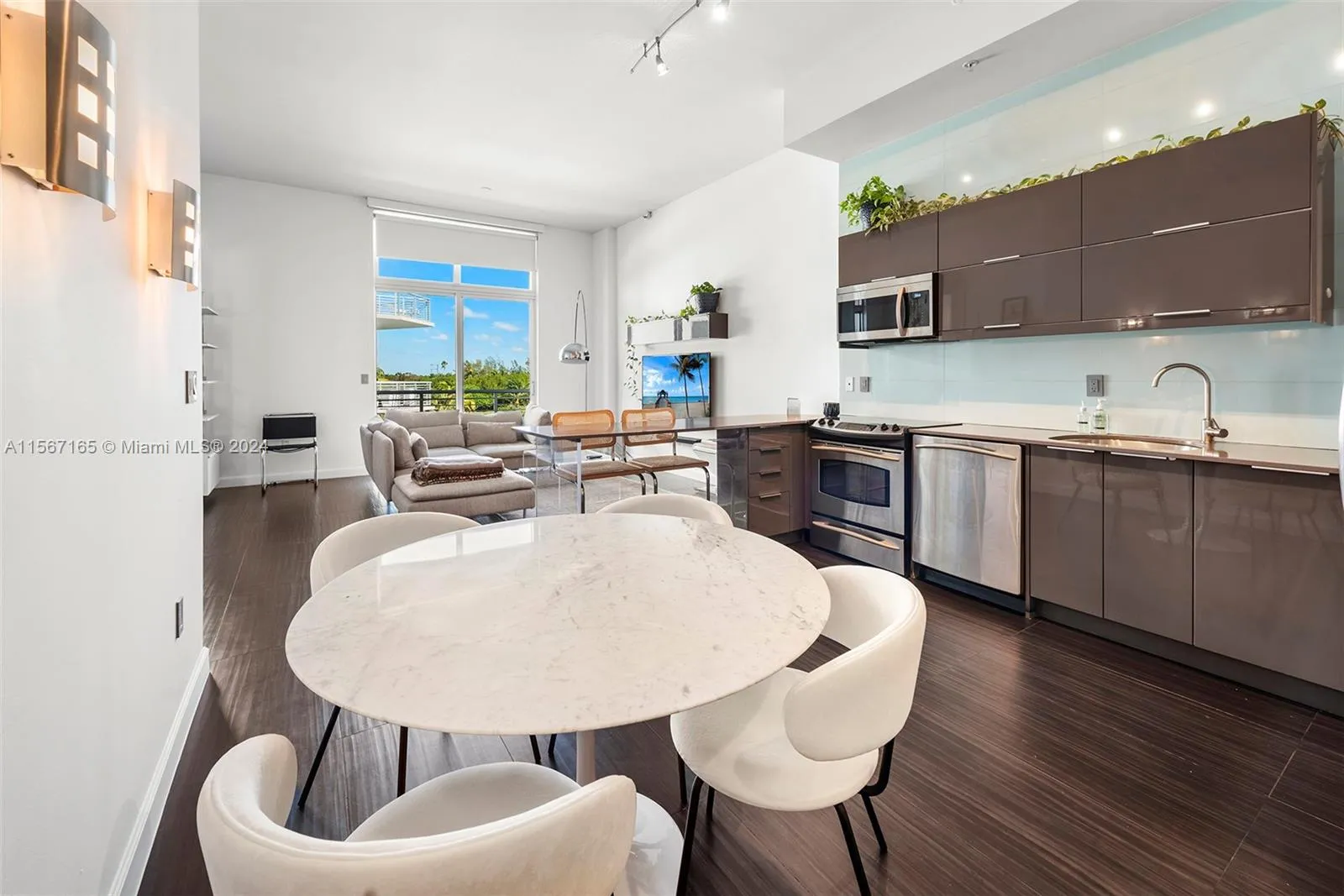 2001 Meridian Ave 517, Miami Beach, Florida 33139, Miami Beach, Florida 33139, 1 Bedroom Bedrooms, ,1 BathroomBathrooms,Residential,For Sale,2001 Meridian Ave 517, Miami Beach, Florida 33139,A11567165