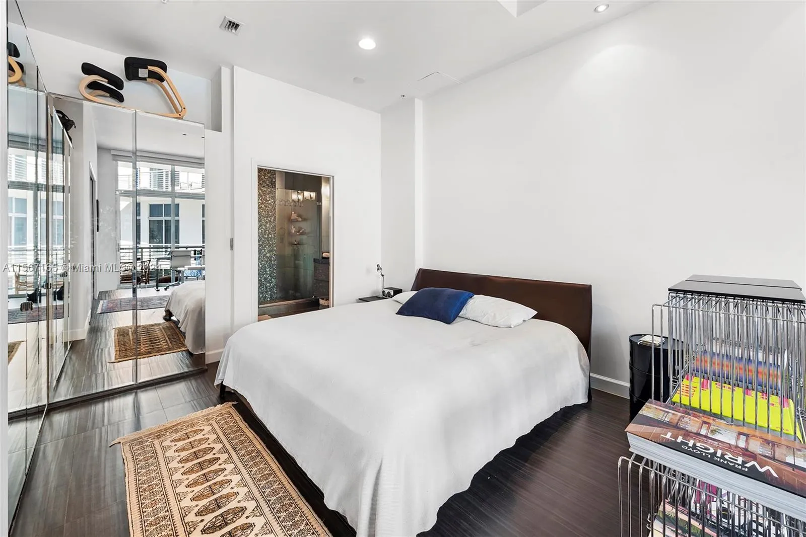 2001 Meridian Ave 517, Miami Beach, Florida 33139, Miami Beach, Florida 33139, 1 Bedroom Bedrooms, ,1 BathroomBathrooms,Residential,For Sale,2001 Meridian Ave 517, Miami Beach, Florida 33139,A11567165