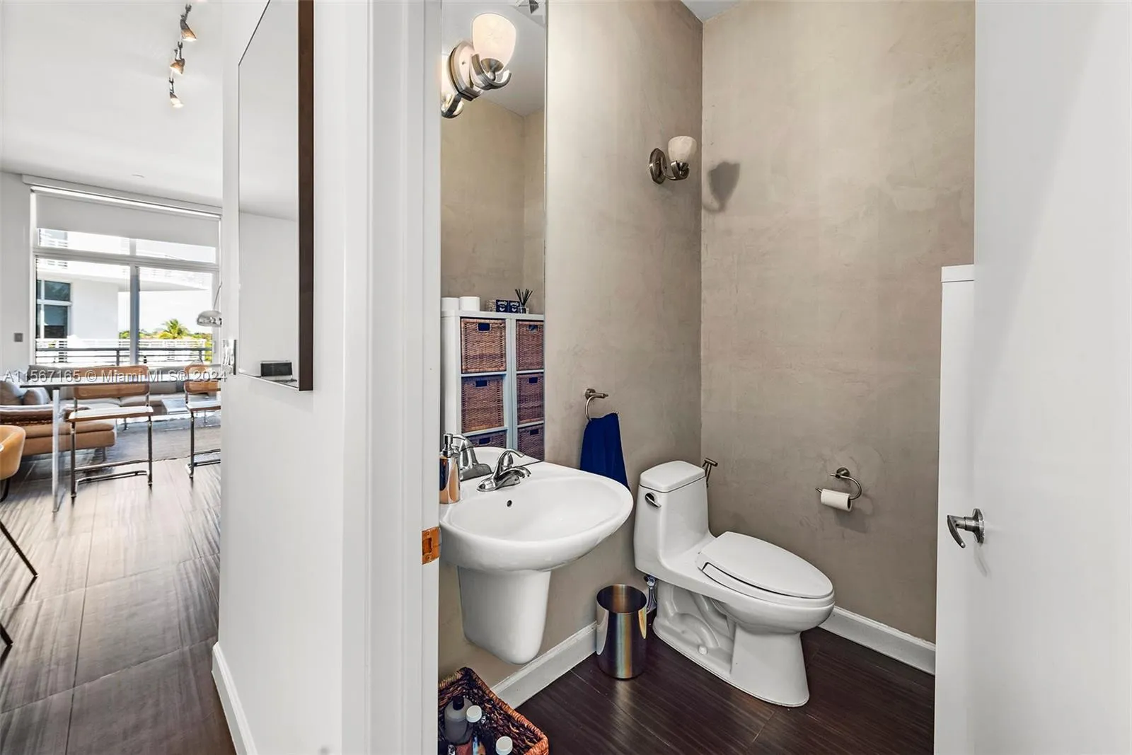 2001 Meridian Ave 517, Miami Beach, Florida 33139, Miami Beach, Florida 33139, 1 Bedroom Bedrooms, ,1 BathroomBathrooms,Residential,For Sale,2001 Meridian Ave 517, Miami Beach, Florida 33139,A11567165