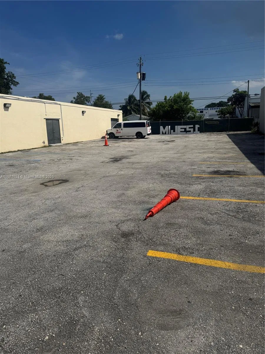 2216 N 20th Ave, Hollywood, Florida 33020, Hollywood, Florida 33020, ,Commercial Sale,For Sale,2216 N 20th Ave, Hollywood, Florida 33020,A11571021
