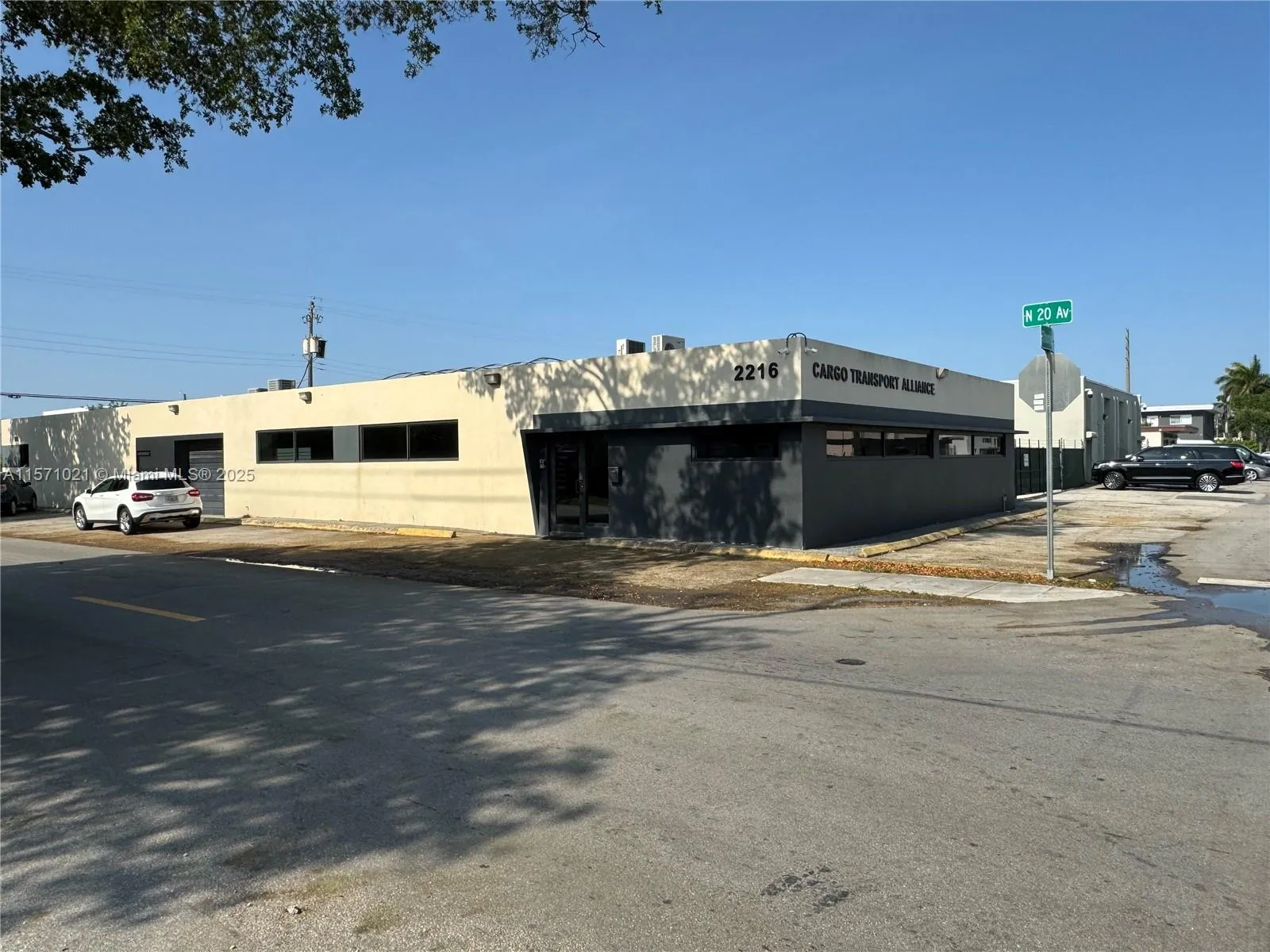2216 N 20th Ave, Hollywood, Florida 33020, Hollywood, Florida 33020, ,Commercial Sale,For Sale,2216 N 20th Ave, Hollywood, Florida 33020,A11571021