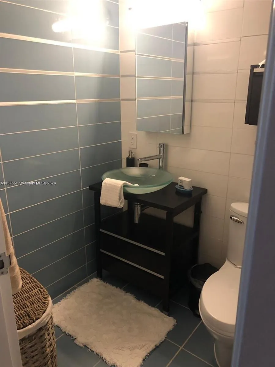 5401 Collins Ave 410, Miami Beach, Florida 33140, Miami Beach, Florida 33140, ,1 BathroomBathrooms,Residential,For Sale,5401 Collins Ave 410, Miami Beach, Florida 33140,A11575617