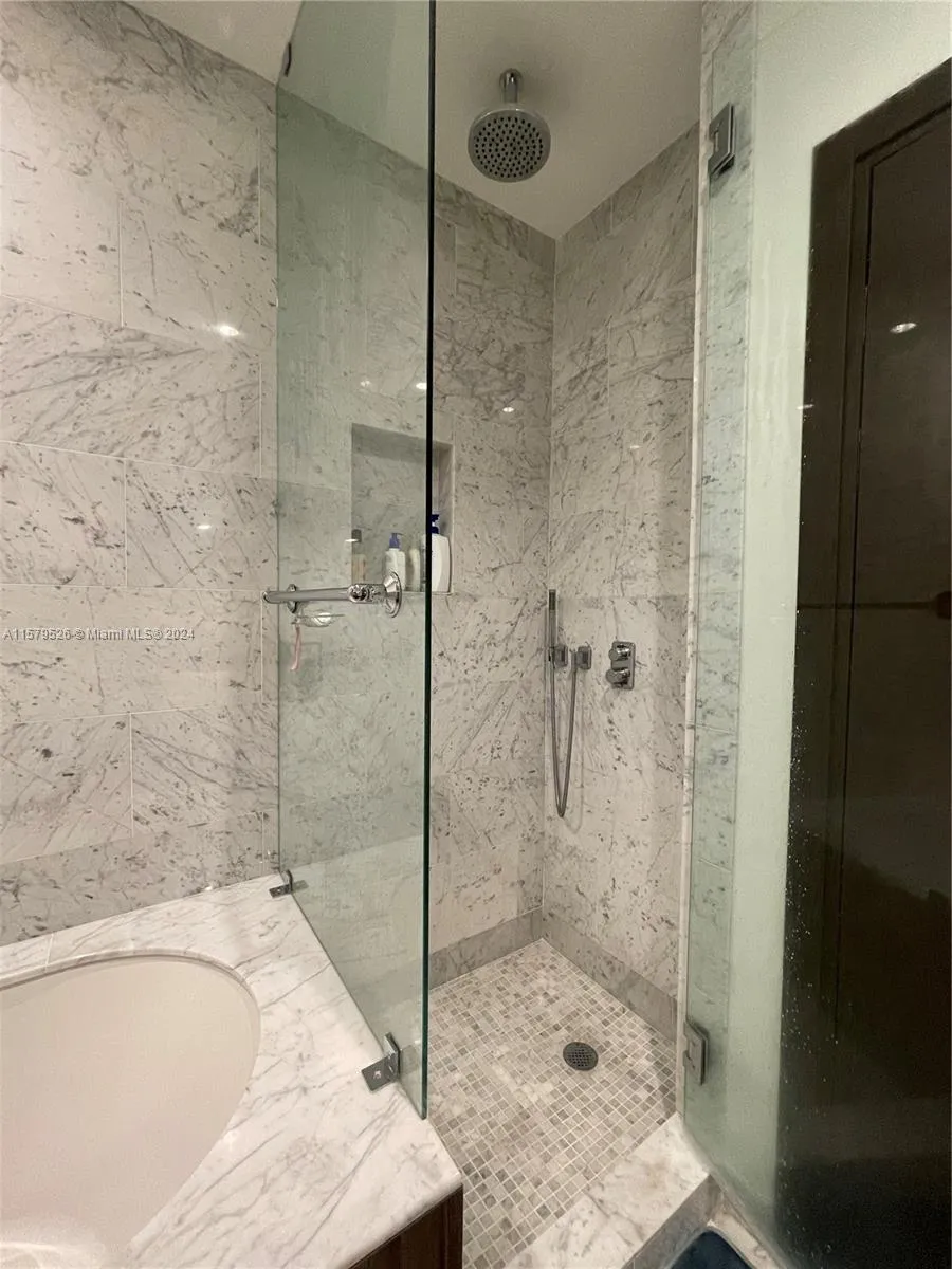 1000 Brickell Plz 1811, Miami, Florida 33131, Miami, Florida 33131, 1 Bedroom Bedrooms, ,1 BathroomBathrooms,Residential,For Sale,1000 Brickell Plz 1811, Miami, Florida 33131,A11579526