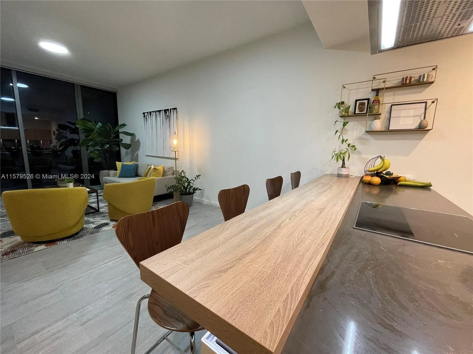 1000 Brickell Plz 1811, Miami, Florida 33131, Miami, Florida 33131, 1 Bedroom Bedrooms, ,1 BathroomBathrooms,Residential,For Sale,1000 Brickell Plz 1811, Miami, Florida 33131,A11579526