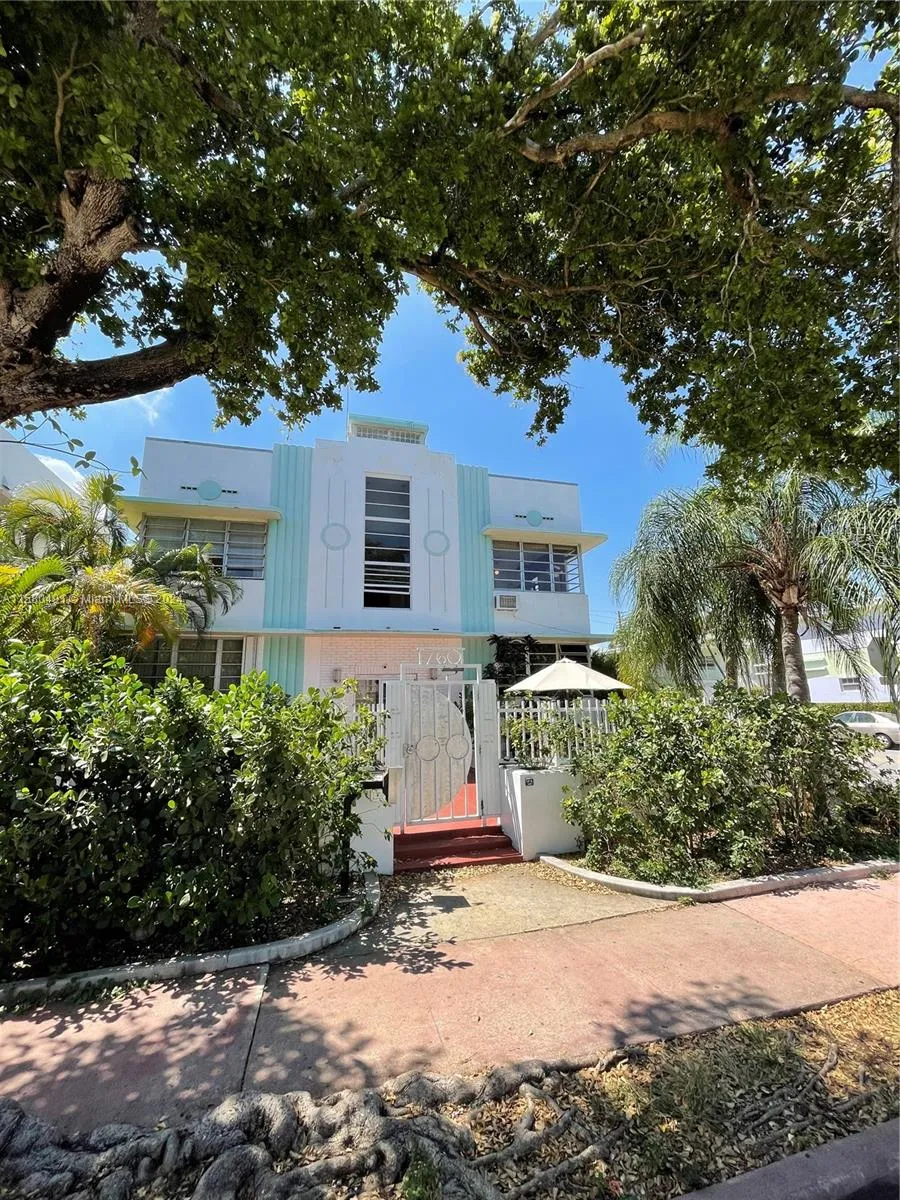 760 Jefferson Ave 11, Miami Beach, Florida 33139, Miami Beach, Florida 33139, 1 Bedroom Bedrooms, ,1 BathroomBathrooms,Residential,For Sale,760 Jefferson Ave 11, Miami Beach, Florida 33139,A11580491 760 Jefferson Ave 11, Miami Beach, Florida 33139, Miami Beach, Florida 33139, 1 Bedroom Bedrooms, ,1 BathroomBathrooms,Residential,For Sale,760 Jefferson Ave 11, Miami Beach, Florida 33139,A11580491