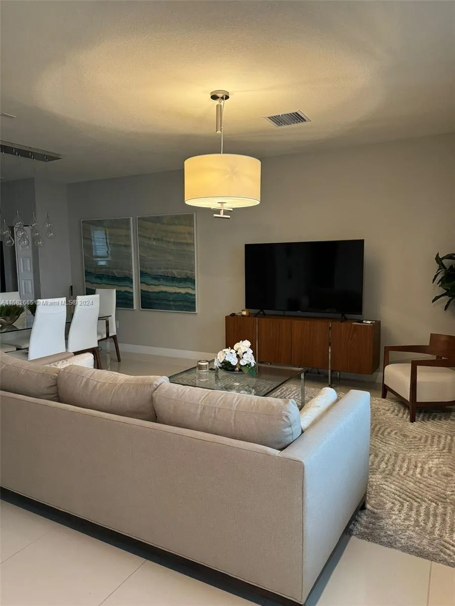 Doral, Florida 33166, Doral, Florida 33166, 4 Bedrooms Bedrooms, ,2 BathroomsBathrooms,Residential Lease,For Rent, Doral, Florida 33166,A11582665
