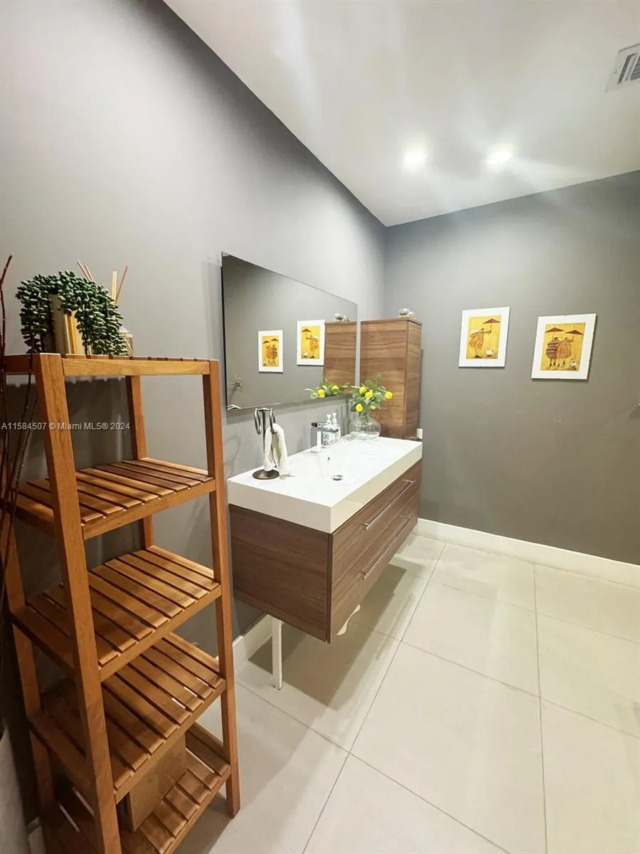 5800 Sw 73rd Ave, Miami, Florida 33143, Miami, Florida 33143, 5 Bedrooms Bedrooms, ,4 BathroomsBathrooms,Residential Lease,For Rent,5800 Sw 73rd Ave, Miami, Florida 33143,A11584507