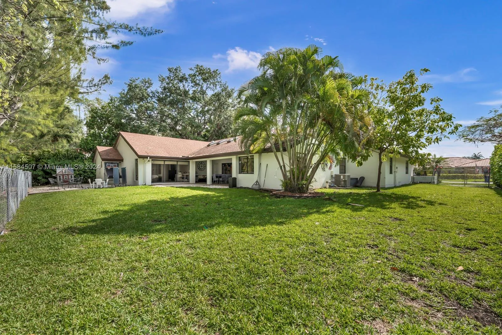 5800 Sw 73rd Ave, Miami, Florida 33143, Miami, Florida 33143, 5 Bedrooms Bedrooms, ,4 BathroomsBathrooms,Residential Lease,For Rent,5800 Sw 73rd Ave, Miami, Florida 33143,A11584507