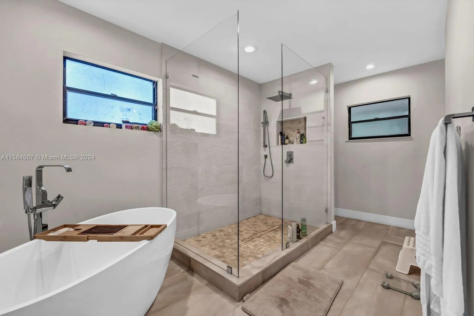 5800 Sw 73rd Ave, Miami, Florida 33143, Miami, Florida 33143, 5 Bedrooms Bedrooms, ,4 BathroomsBathrooms,Residential Lease,For Rent,5800 Sw 73rd Ave, Miami, Florida 33143,A11584507