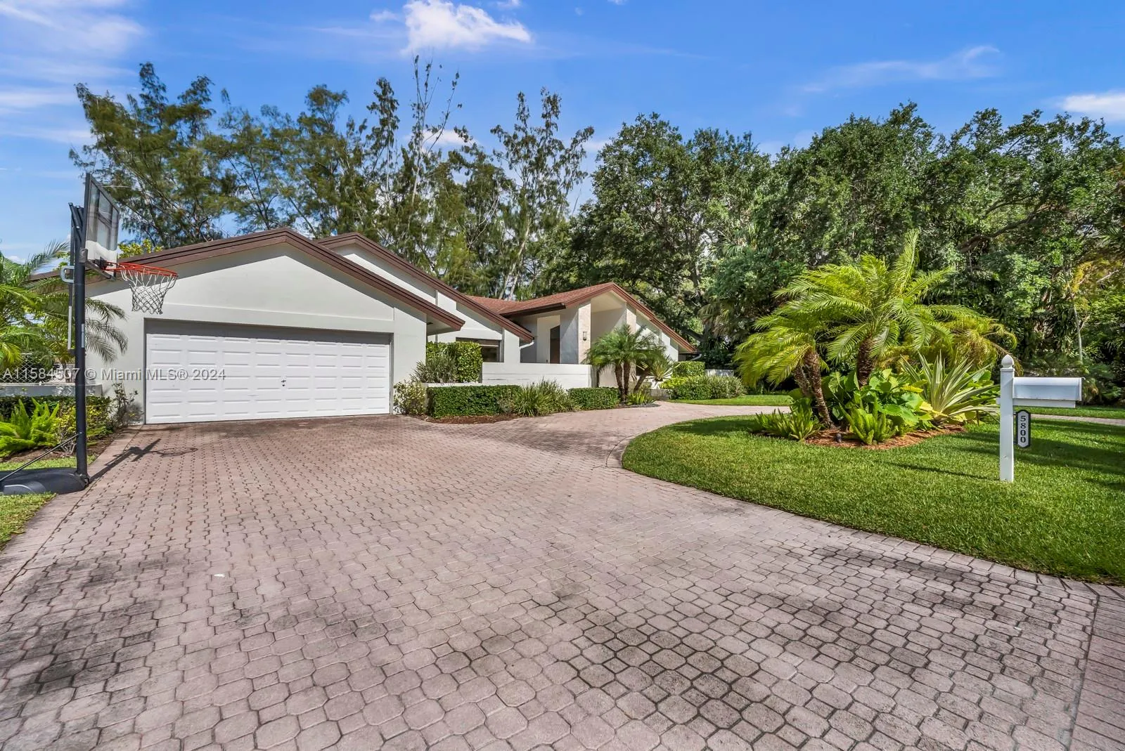 5800 Sw 73rd Ave, Miami, Florida 33143, Miami, Florida 33143, 5 Bedrooms Bedrooms, ,4 BathroomsBathrooms,Residential Lease,For Rent,5800 Sw 73rd Ave, Miami, Florida 33143,A11584507