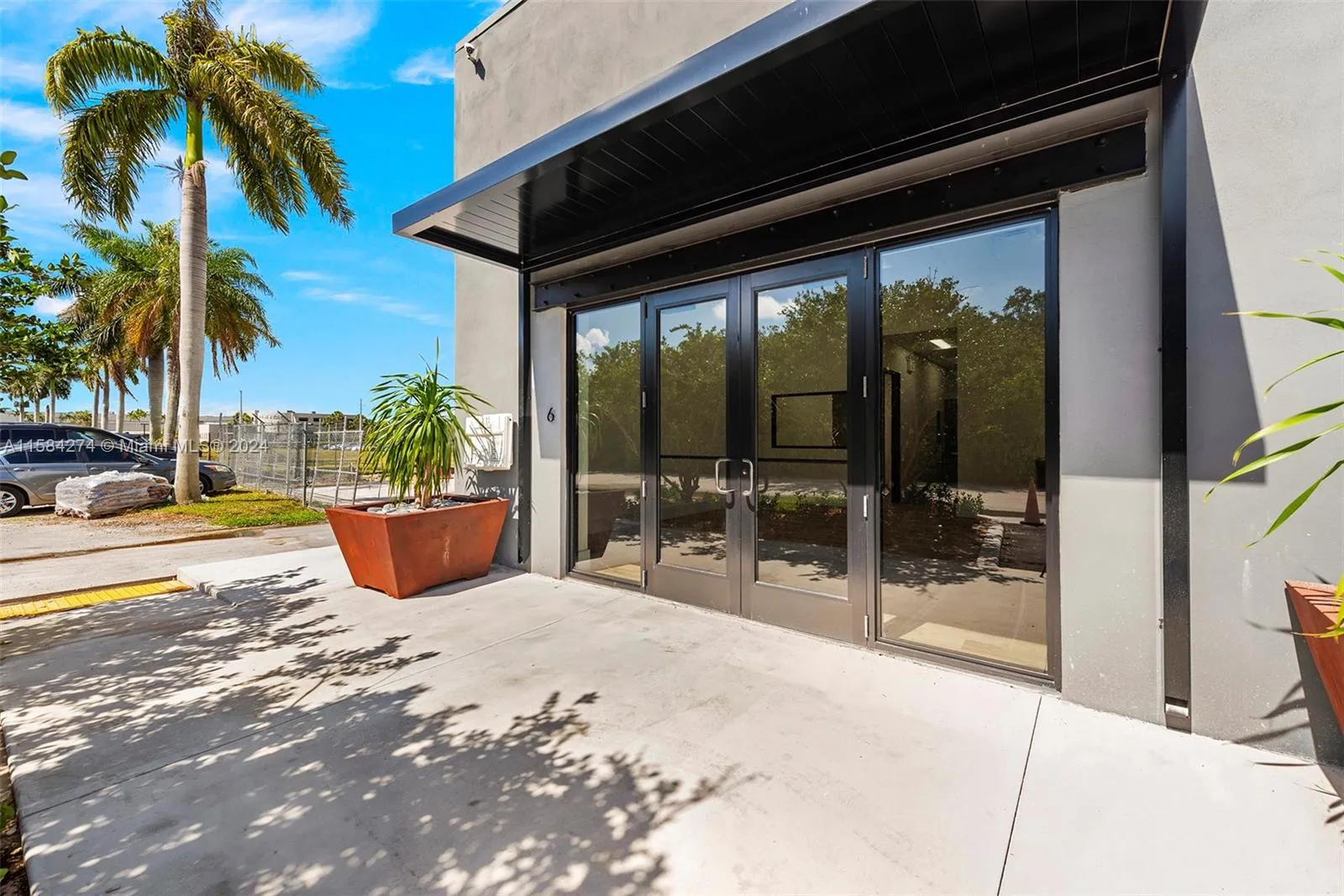 1930 N 30th Road Suite 6, Hollywood, Florida 33021, Hollywood, Florida 33021, ,Commercial Lease,For Rent,1930 N 30th Road Suite 6, Hollywood, Florida 33021,A11584274