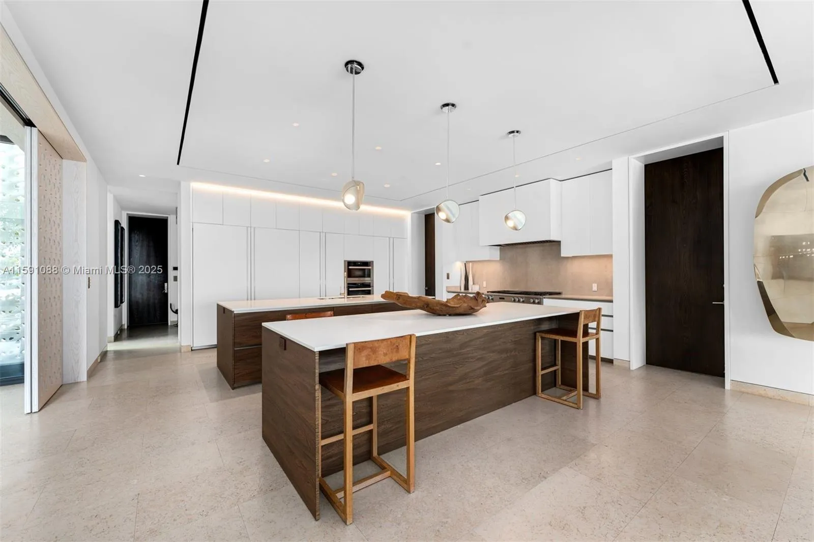 1236 S Venetian Way, Miami, Florida 33139, Miami, Florida 33139, 8 Bedrooms Bedrooms, ,11 BathroomsBathrooms,Residential,For Sale,1236 S Venetian Way, Miami, Florida 33139,A11591088