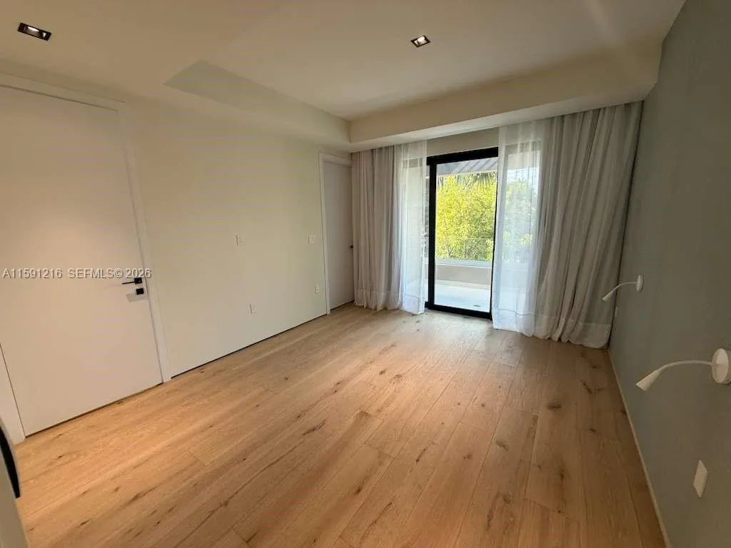 135 Sw 29th Rd, Miami, Florida 33129, Miami, Florida 33129, 6 Bedrooms Bedrooms, ,7 BathroomsBathrooms,Residential,For Sale,135 Sw 29th Rd, Miami, Florida 33129,A11591216