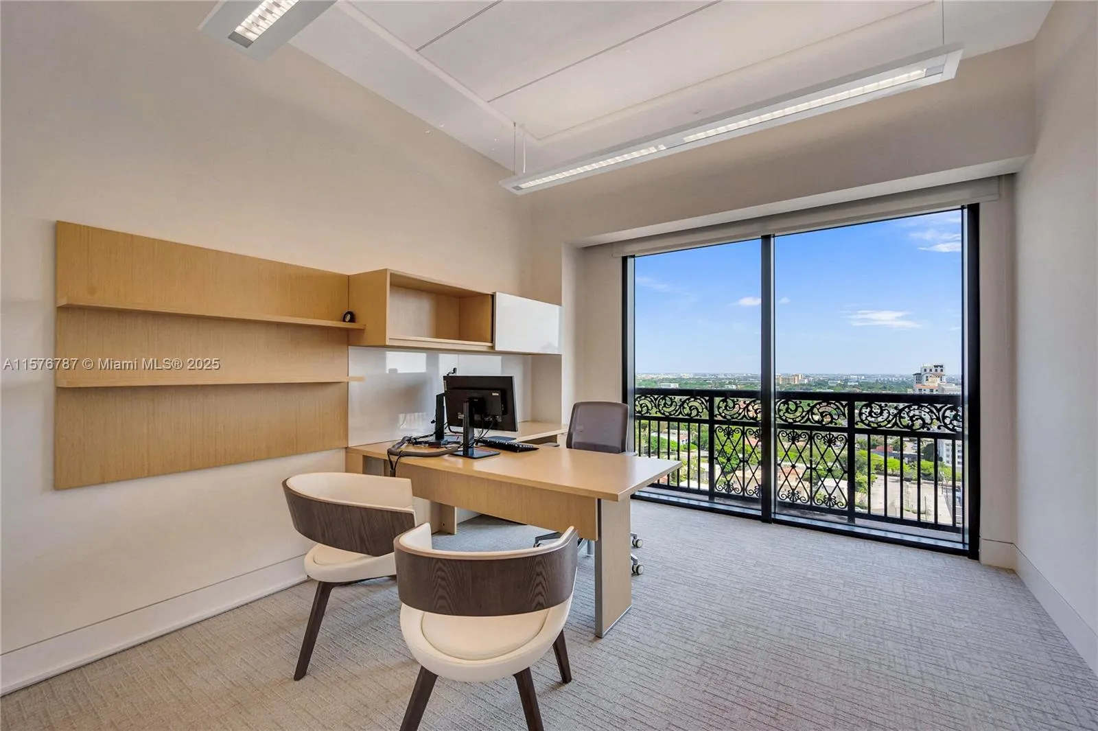 Junior executive office