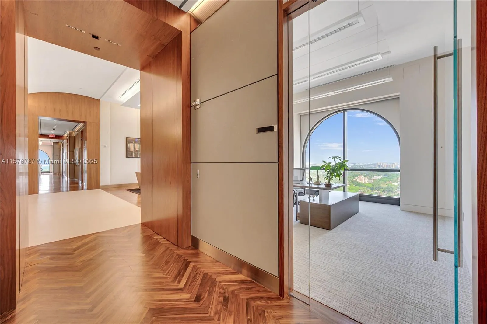 Junior Executive office