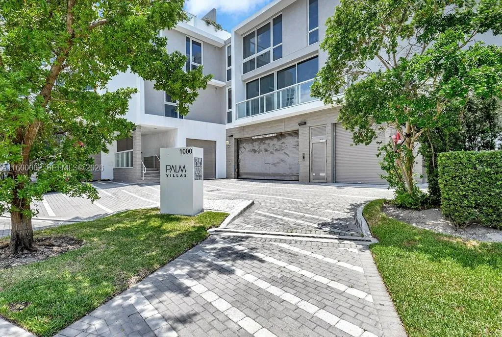 1000 99th St 14, Bay Harbor Islands, Florida 33154, Bay Harbor Islands, Florida 33154, 4 Bedrooms Bedrooms, ,4 BathroomsBathrooms,Residential,For Sale,1000 99th St 14, Bay Harbor Islands, Florida 33154,A11600002