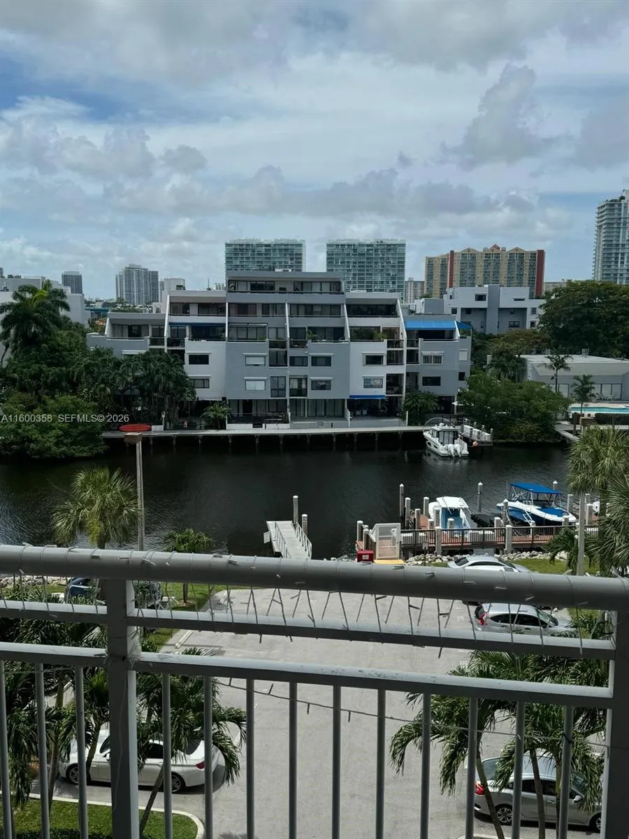 400 Kings Point Dr 527, Sunny Isles Beach, Florida, Sunny Isles Beach, Florida 33160, 1 Bedroom Bedrooms, ,1 BathroomBathrooms,Residential,For Sale,400 Kings Point Dr 527, Sunny Isles Beach, Florida,A11600358