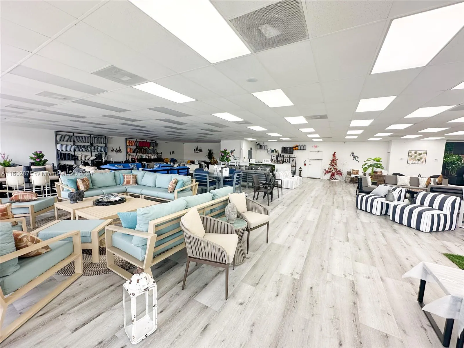 1724 Ne 163rd St, North Miami Beach, Florida 33162, North Miami Beach, Florida 33162, ,Commercial Lease,For Rent,1724 Ne 163rd St, North Miami Beach, Florida 33162,A11602875