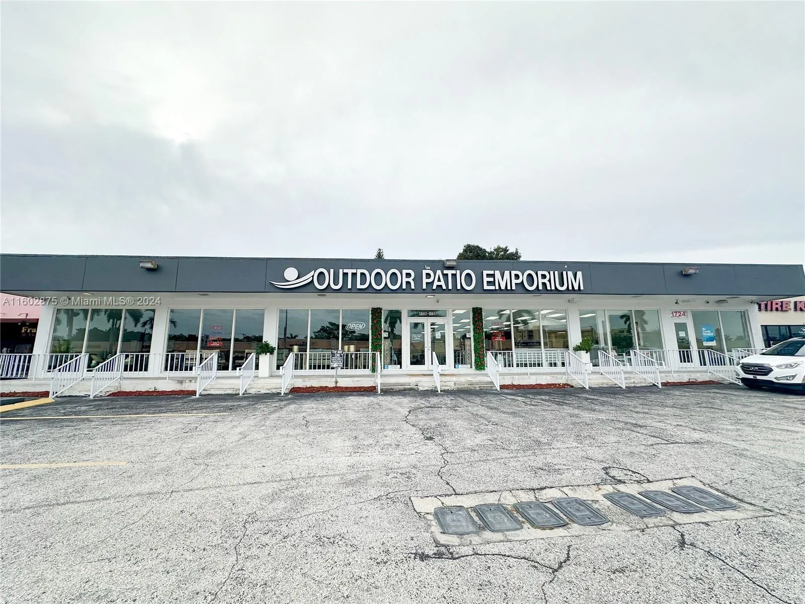 1724 Ne 163rd St, North Miami Beach, Florida 33162, North Miami Beach, Florida 33162, ,Commercial Lease,For Rent,1724 Ne 163rd St, North Miami Beach, Florida 33162,A11602875