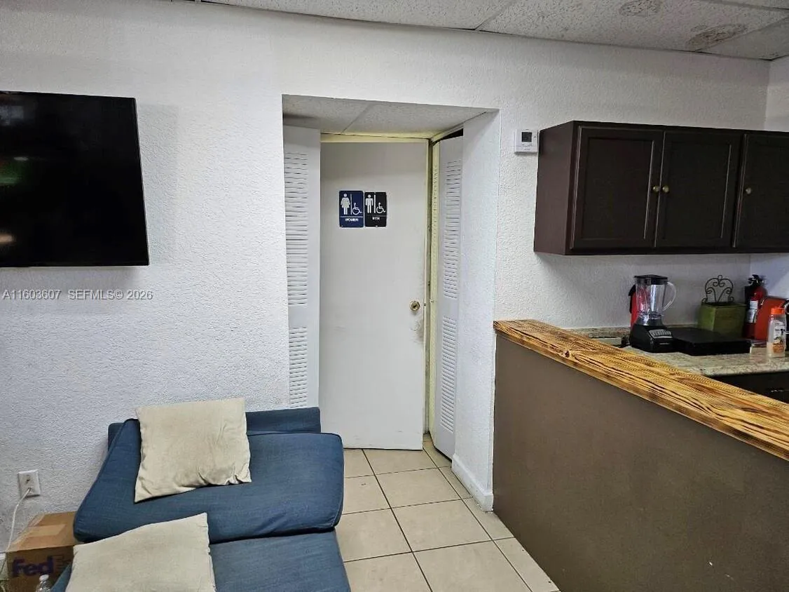 4010 E 8th Ave, Hialeah, Florida 33013, Hialeah, Florida 33013, ,Commercial Sale,For Sale,4010 E 8th Ave, Hialeah, Florida 33013,A11603607