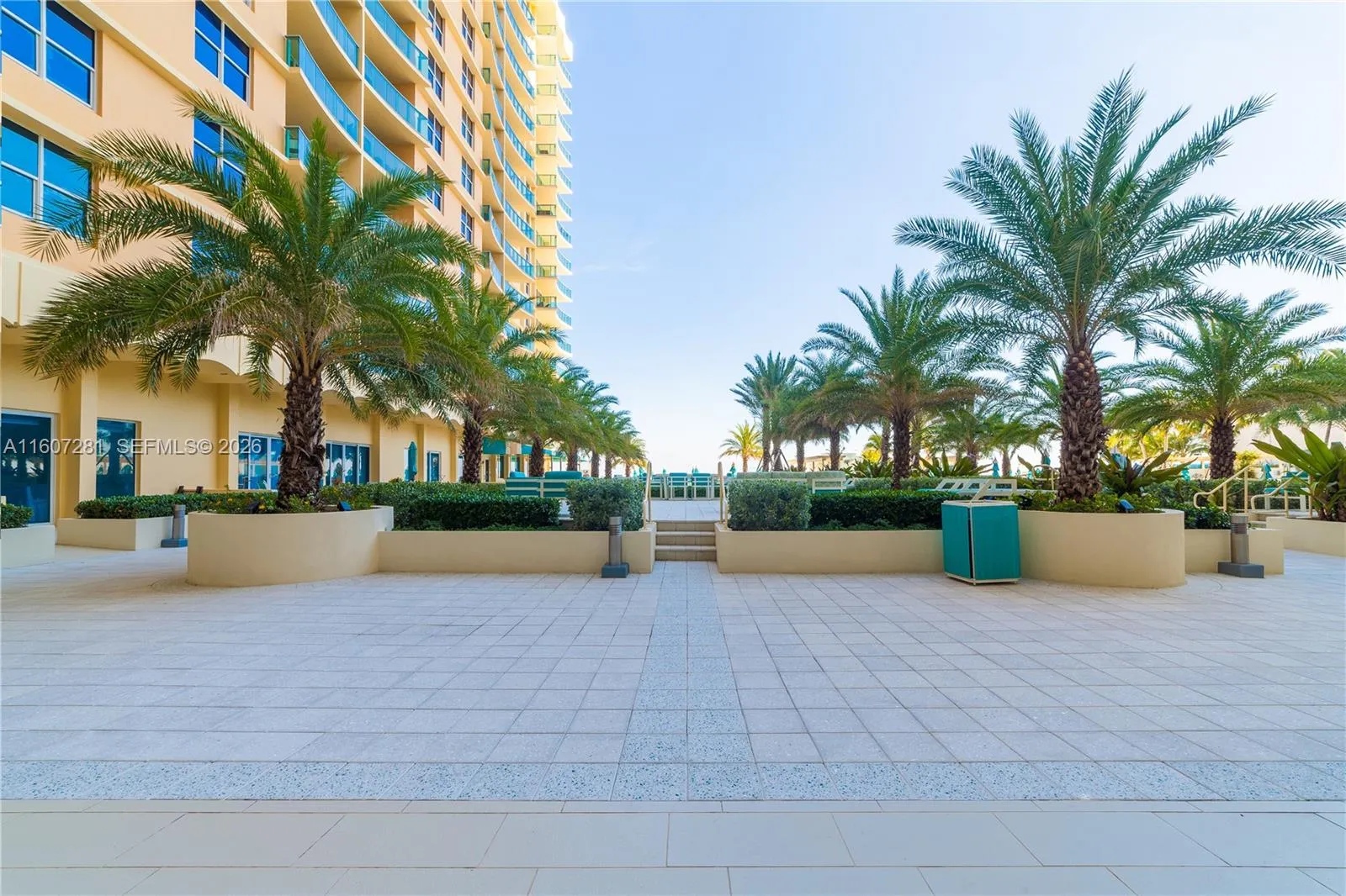 2501 S Ocean Dr 303, Hollywood, Florida 33019, Hollywood, Florida 33019, ,1 BathroomBathrooms,Residential Lease,For Rent,2501 S Ocean Dr 303, Hollywood, Florida 33019,A11607281