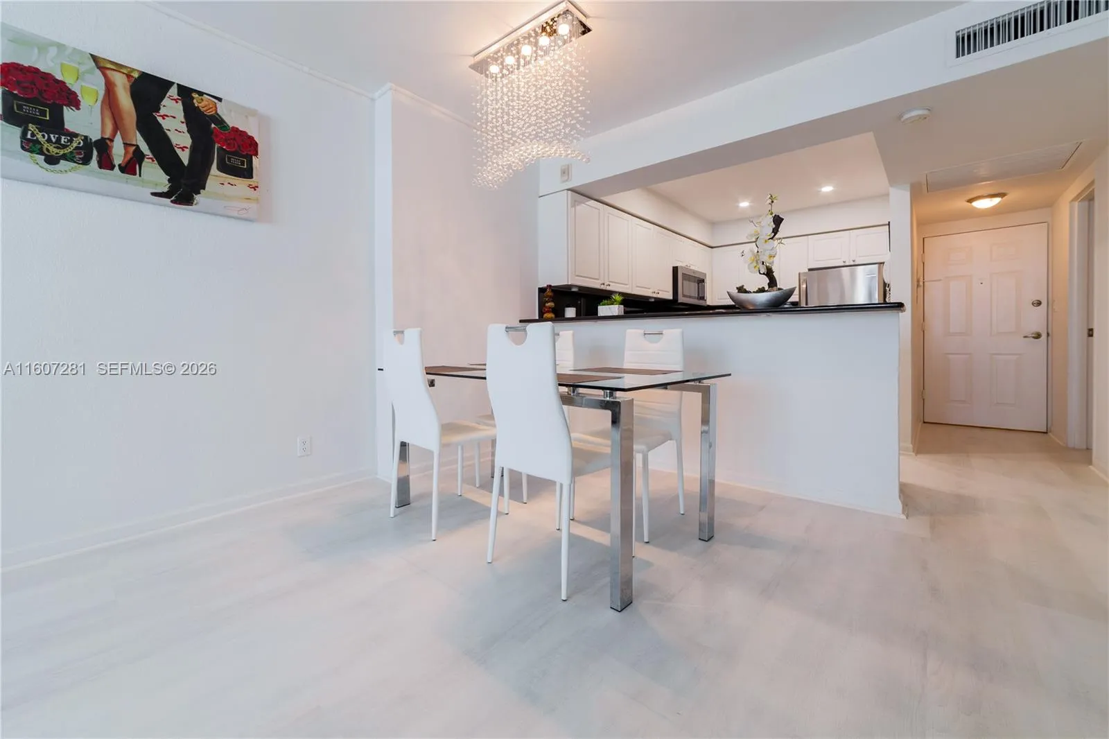 2501 S Ocean Dr 303, Hollywood, Florida 33019, Hollywood, Florida 33019, ,1 BathroomBathrooms,Residential Lease,For Rent,2501 S Ocean Dr 303, Hollywood, Florida 33019,A11607281