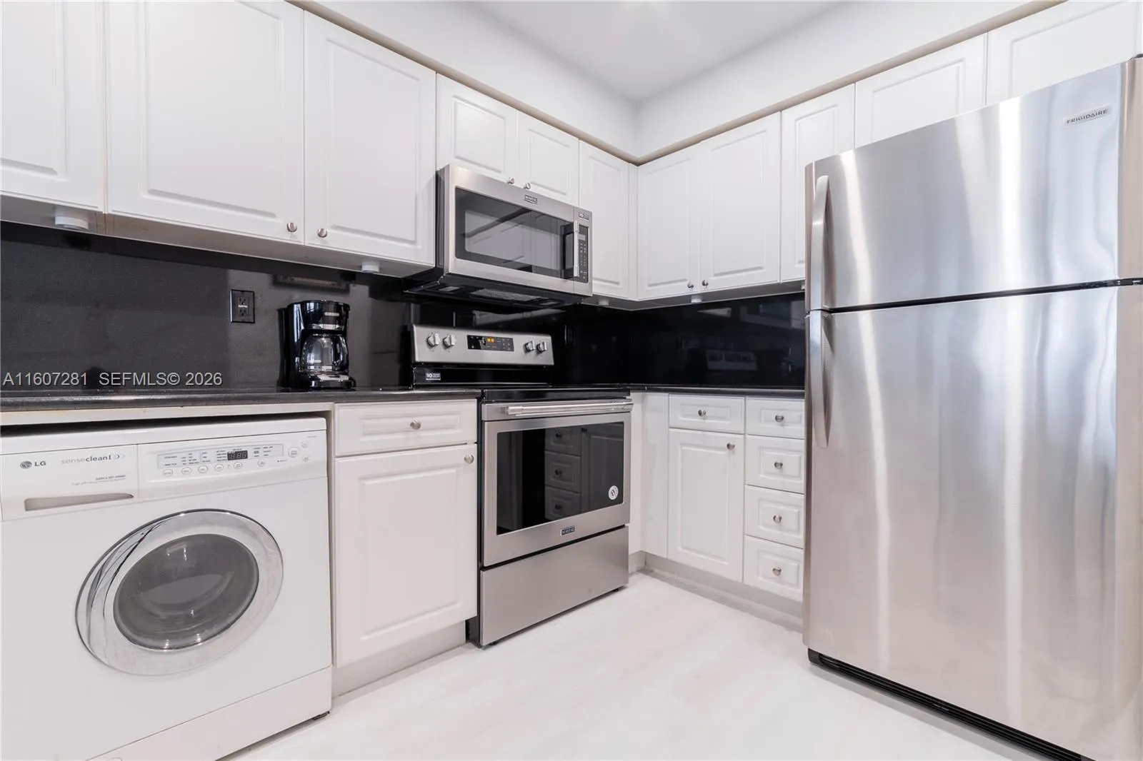 2501 S Ocean Dr 303, Hollywood, Florida 33019, Hollywood, Florida 33019, ,1 BathroomBathrooms,Residential Lease,For Rent,2501 S Ocean Dr 303, Hollywood, Florida 33019,A11607281