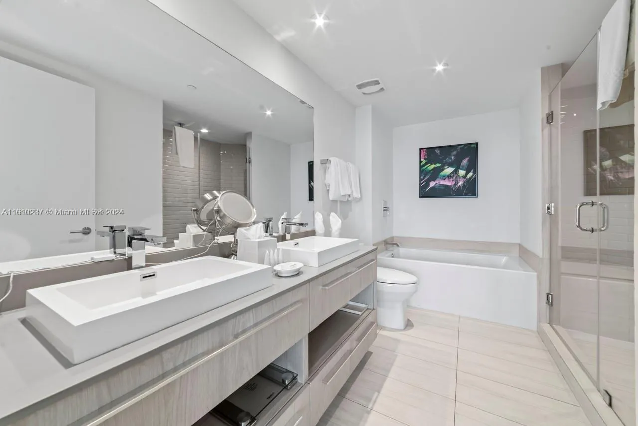 4010 S Ocean Dr R2409, Hollywood, Florida 33019, Hollywood, Florida 33019, 2 Bedrooms Bedrooms, ,2 BathroomsBathrooms,Residential,For Sale,4010 S Ocean Dr R2409, Hollywood, Florida 33019,A11610237