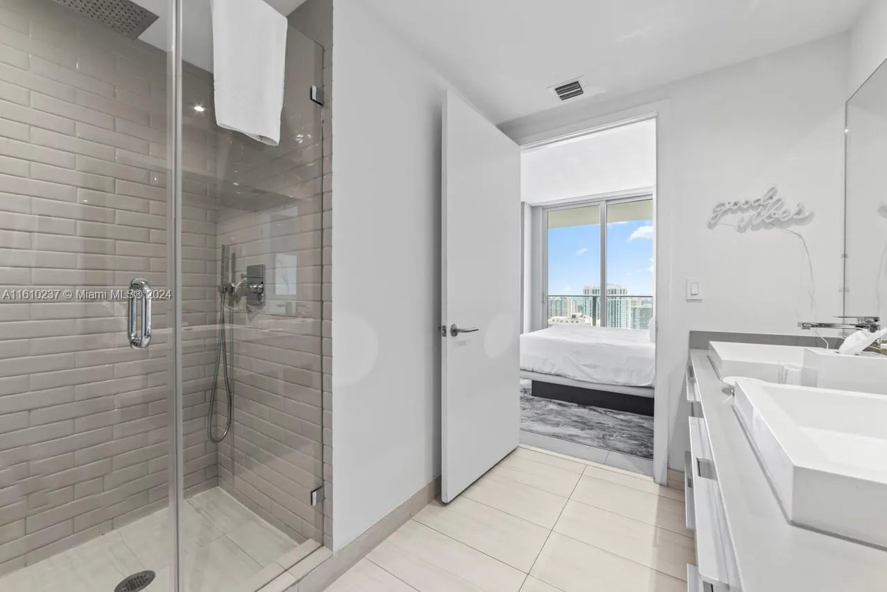 4010 S Ocean Dr R2409, Hollywood, Florida 33019, Hollywood, Florida 33019, 2 Bedrooms Bedrooms, ,2 BathroomsBathrooms,Residential,For Sale,4010 S Ocean Dr R2409, Hollywood, Florida 33019,A11610237