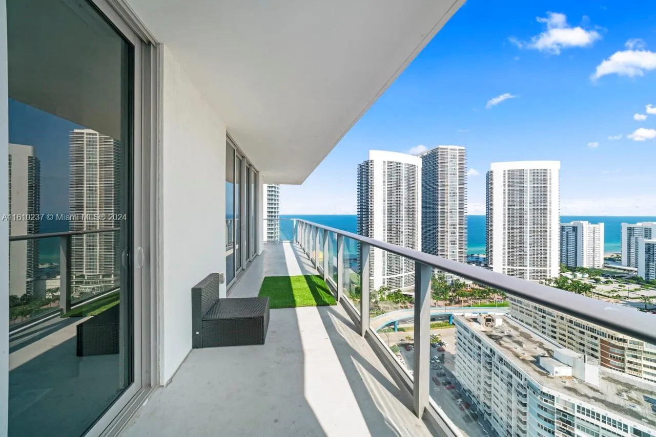 4010 S Ocean Dr R2409, Hollywood, Florida 33019, Hollywood, Florida 33019, 2 Bedrooms Bedrooms, ,2 BathroomsBathrooms,Residential,For Sale,4010 S Ocean Dr R2409, Hollywood, Florida 33019,A11610237