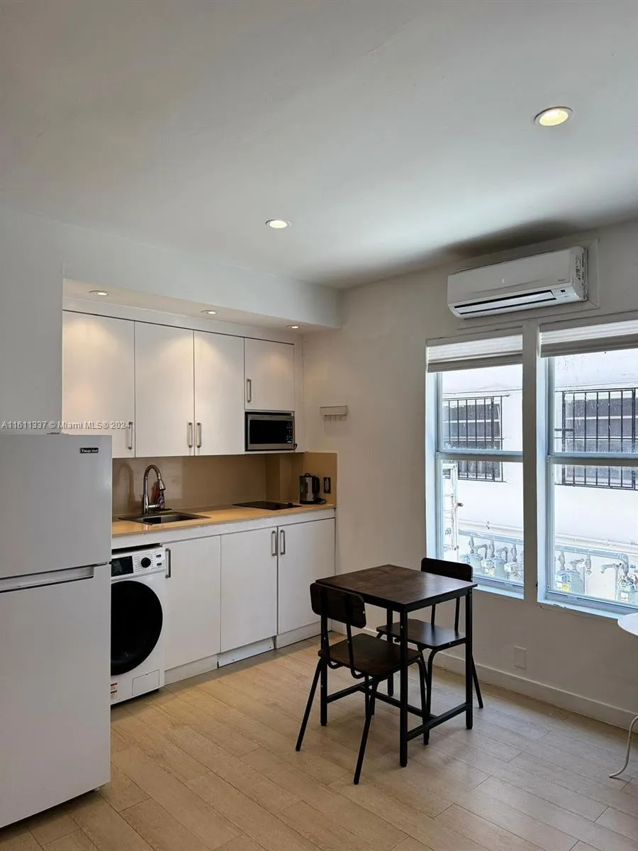 642 Michigan Ave 6, Miami Beach, Florida 33139, Miami Beach, Florida 33139, ,1 BathroomBathrooms,Residential,For Sale,642 Michigan Ave 6, Miami Beach, Florida 33139,A11611337