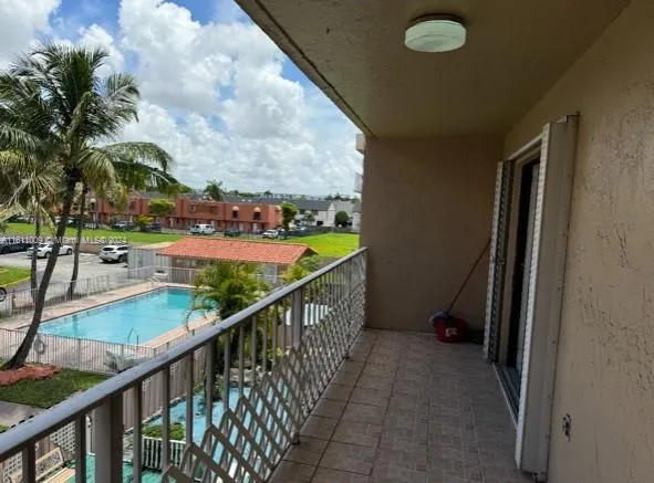8517 Nw 7th St 304, Miami, Florida 33126, Miami, Florida 33126, 2 Bedrooms Bedrooms, ,2 BathroomsBathrooms,Residential,For Sale,8517 Nw 7th St 304, Miami, Florida 33126,A11611009