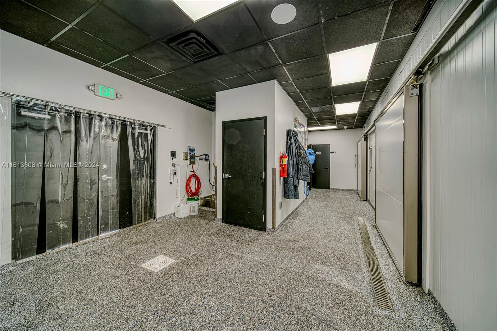 Top Of The Line Fish & Seafood Market With Dis, Miami, Florida 33186, ,Business Opportunity,For Sale,Top Of The Line Fish & Seafood Market With Dis,A11613608