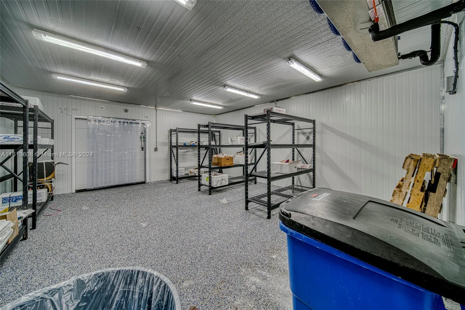 Top Of The Line Fish & Seafood Market With Dis, Miami, Florida 33186, ,Business Opportunity,For Sale,Top Of The Line Fish & Seafood Market With Dis,A11613608