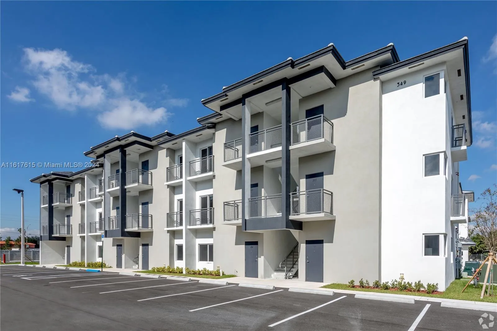 243 W 77th St 102, Hialeah, Florida 33014, Hialeah, Florida 33014, 2 Bedrooms Bedrooms, ,2 BathroomsBathrooms,Residential Lease,For Rent,243 W 77th St 102, Hialeah, Florida 33014,A11617615