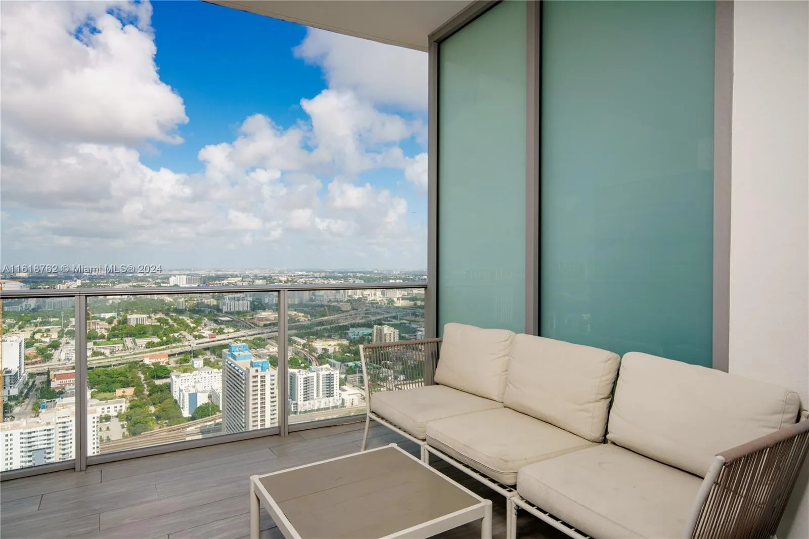 851 Ne 1st Ave 4406, Miami, Florida 33132, Miami, Florida 33132, 2 Bedrooms Bedrooms, ,2 BathroomsBathrooms,Residential,For Sale,851 Ne 1st Ave 4406, Miami, Florida 33132,A11618762