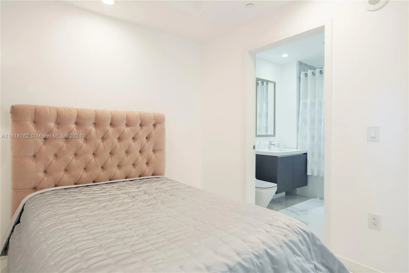 851 Ne 1st Ave 4406, Miami, Florida 33132, Miami, Florida 33132, 2 Bedrooms Bedrooms, ,2 BathroomsBathrooms,Residential,For Sale,851 Ne 1st Ave 4406, Miami, Florida 33132,A11618762
