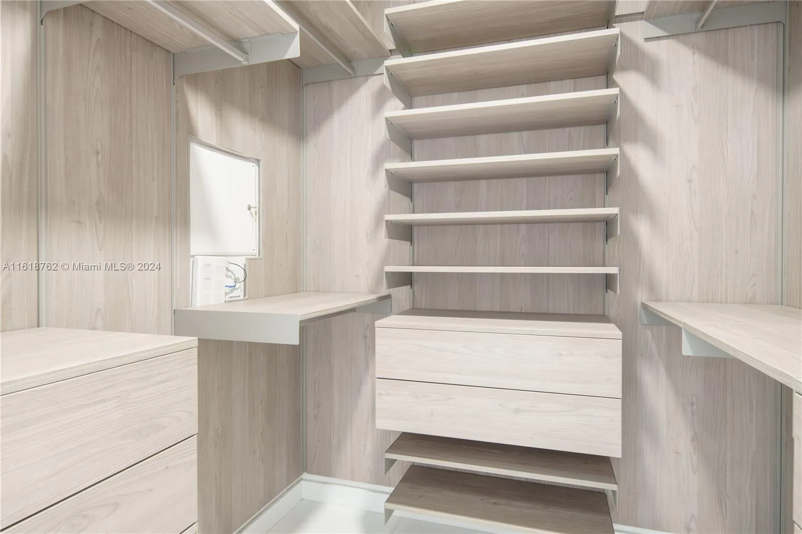 851 Ne 1st Ave 4406, Miami, Florida 33132, Miami, Florida 33132, 2 Bedrooms Bedrooms, ,2 BathroomsBathrooms,Residential,For Sale,851 Ne 1st Ave 4406, Miami, Florida 33132,A11618762