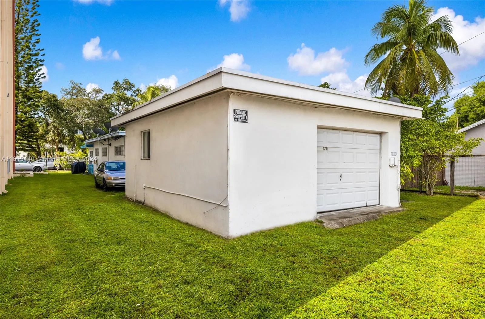 1711 Buchanan St, Hollywood, Florida 33020, Hollywood, Florida 33020, ,Residential Income,For Sale,1711 Buchanan St, Hollywood, Florida 33020,A11619140