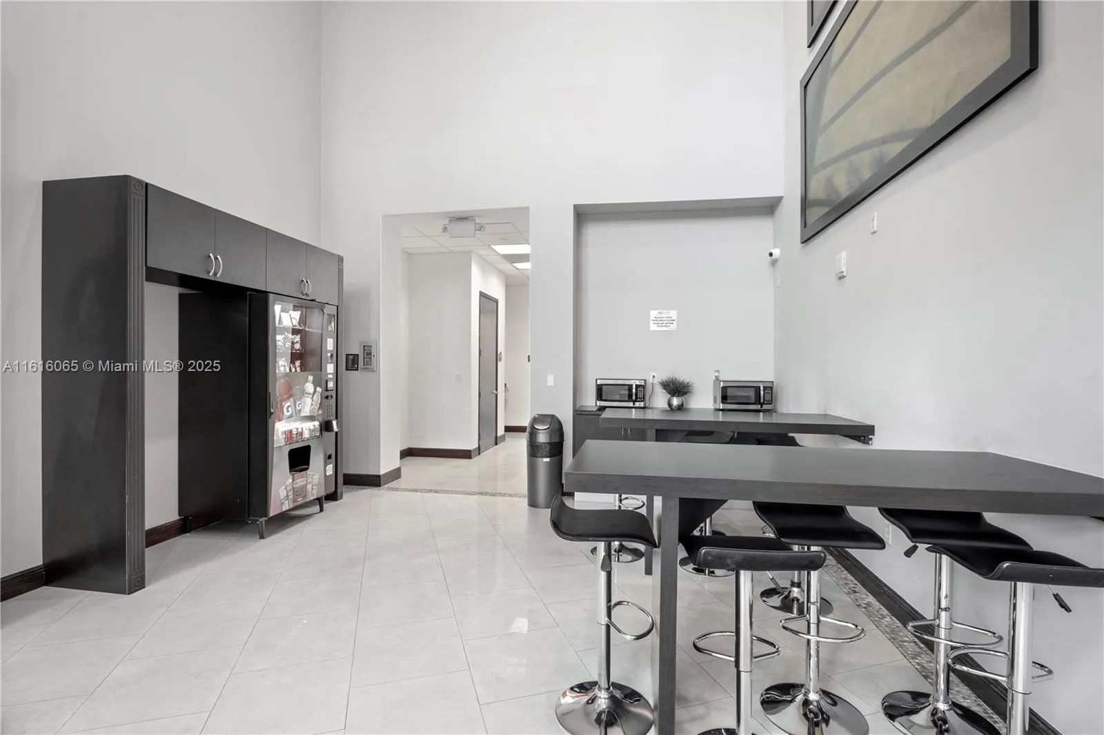 2300 W 84th St, Hialeah, Florida 33016, Hialeah, Florida 33016, ,Business Opportunity,For Sale,2300 W 84th St, Hialeah, Florida 33016,A11616065