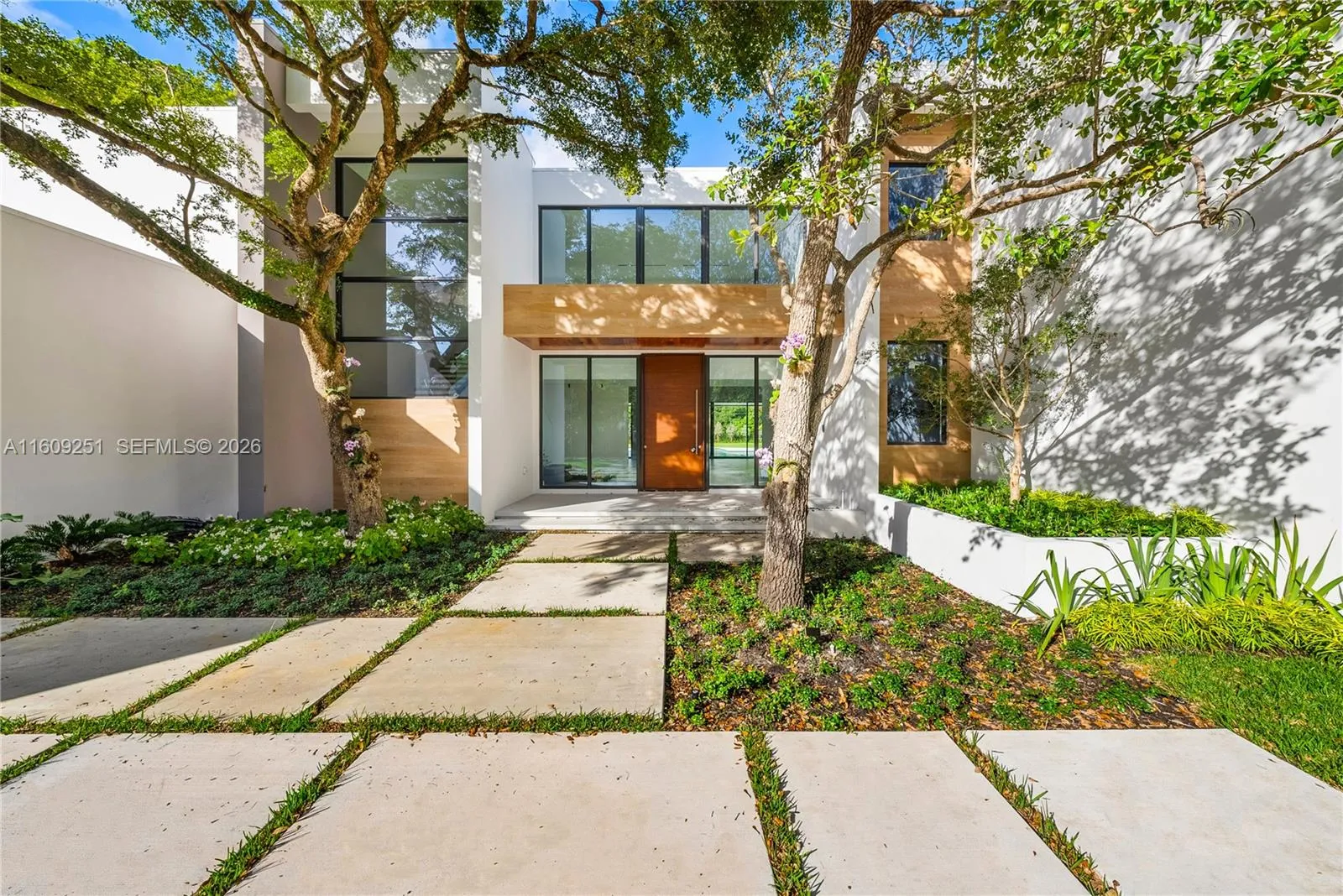 6675 Sw 96th St, Pinecrest, Florida 33156, Pinecrest, Florida 33156, 7 Bedrooms Bedrooms, 16 Rooms Rooms,8 BathroomsBathrooms,Residential,For Sale,6675 Sw 96th St, Pinecrest, Florida 33156,A11609251