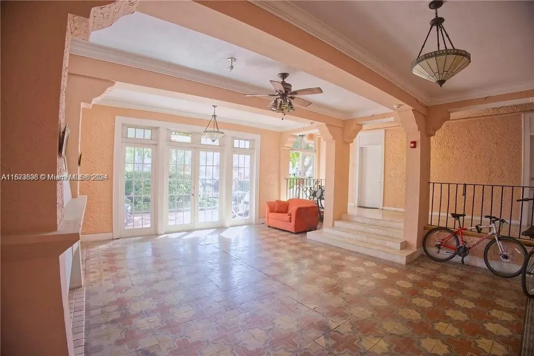 Miami Beach, Florida 33139, ,1 BathroomBathrooms,Residential,For Sale,A11623838