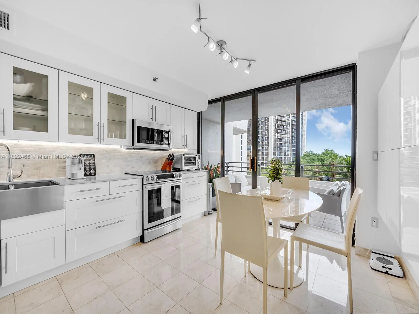 151 Se 15th Rd 501, Miami, Florida 33129, Miami, Florida 33129, 2 Bedrooms Bedrooms, ,2 BathroomsBathrooms,Residential Lease,For Rent,151 Se 15th Rd 501, Miami, Florida 33129,A11622466